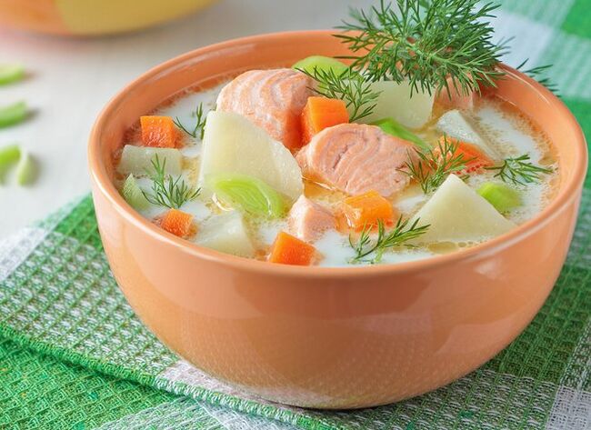 Norwegian salmon soup for those who lose weight on the Dukan diet in the Alternation or Fixation phase. 